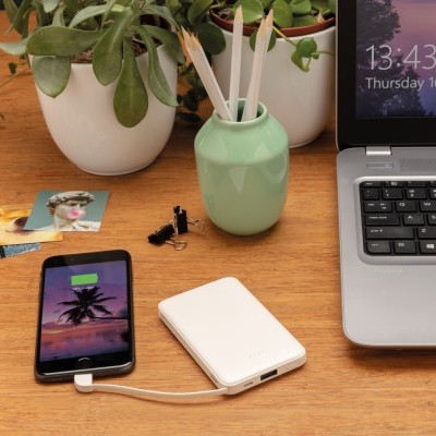 Powerbank personalizado 5.000 mAh de bolsillo con cables integrados